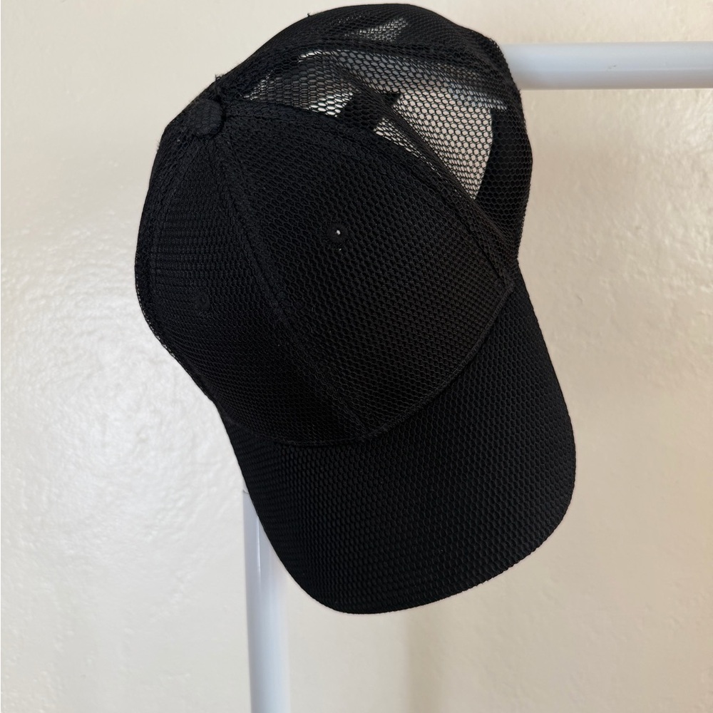Black Mesh Baseball Hat